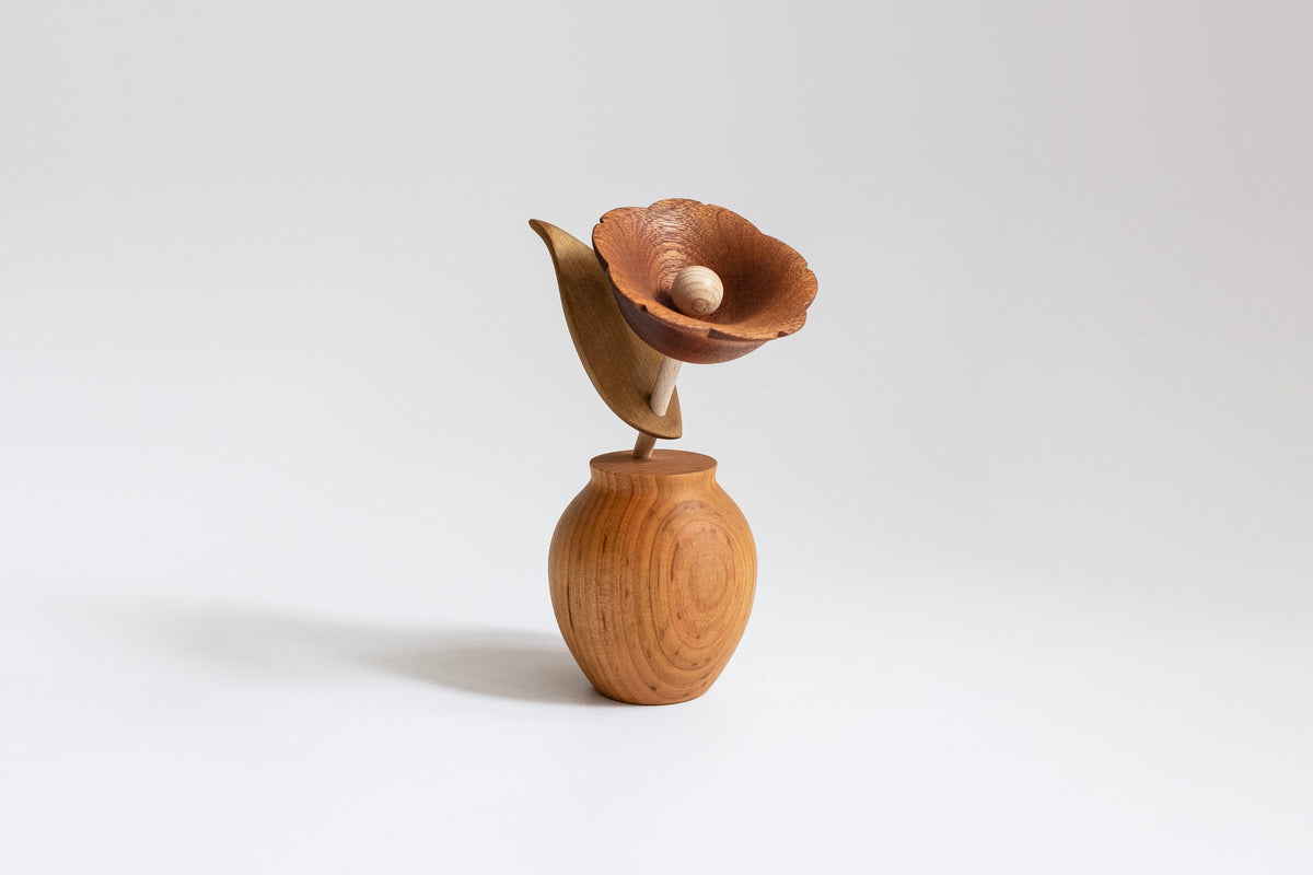 Ornements en bois en forme de fleurs de camélia