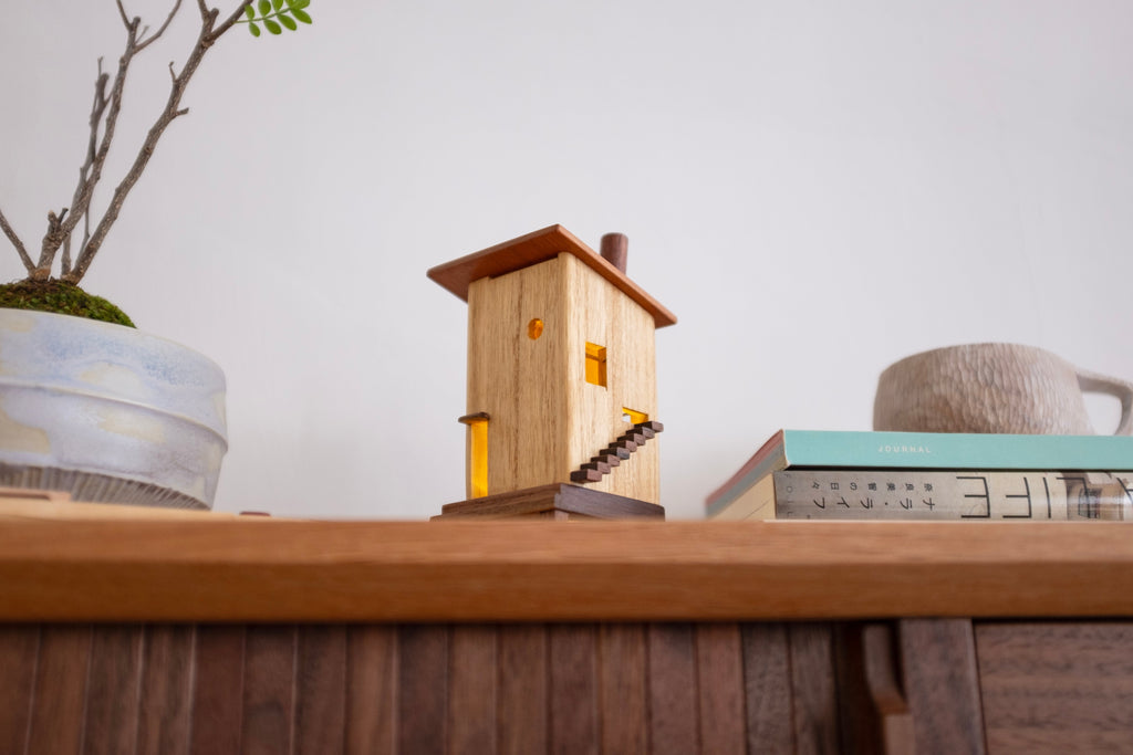 Mini-chalet écossais en bois avec éclairage LED
