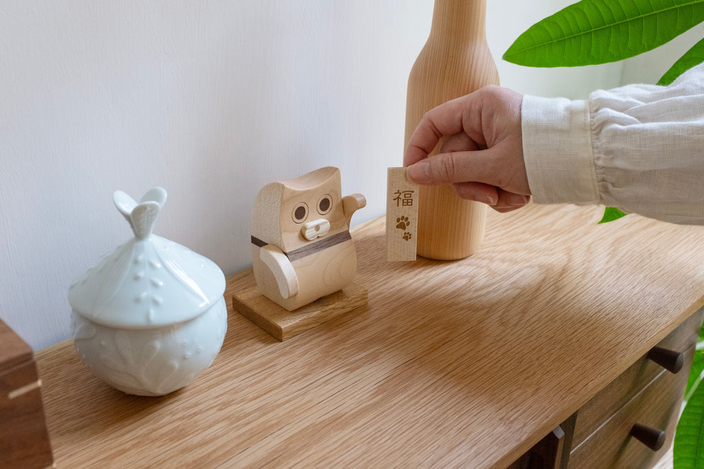 Figurine Maneki Neko en bois