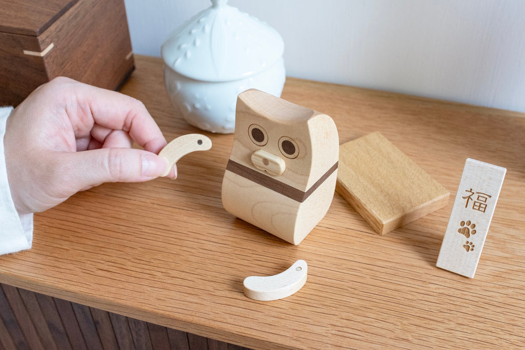 Figurine Maneki Neko en bois