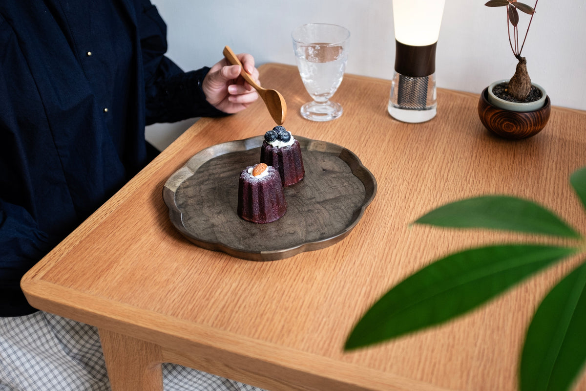 Plateau en bois en forme de fleur