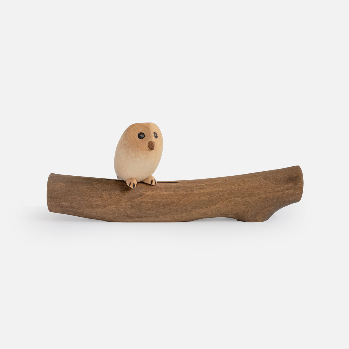 Hibou en bois sur branche (figurine)