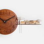Sculpture murale en bois L'heure à trois heures quinze