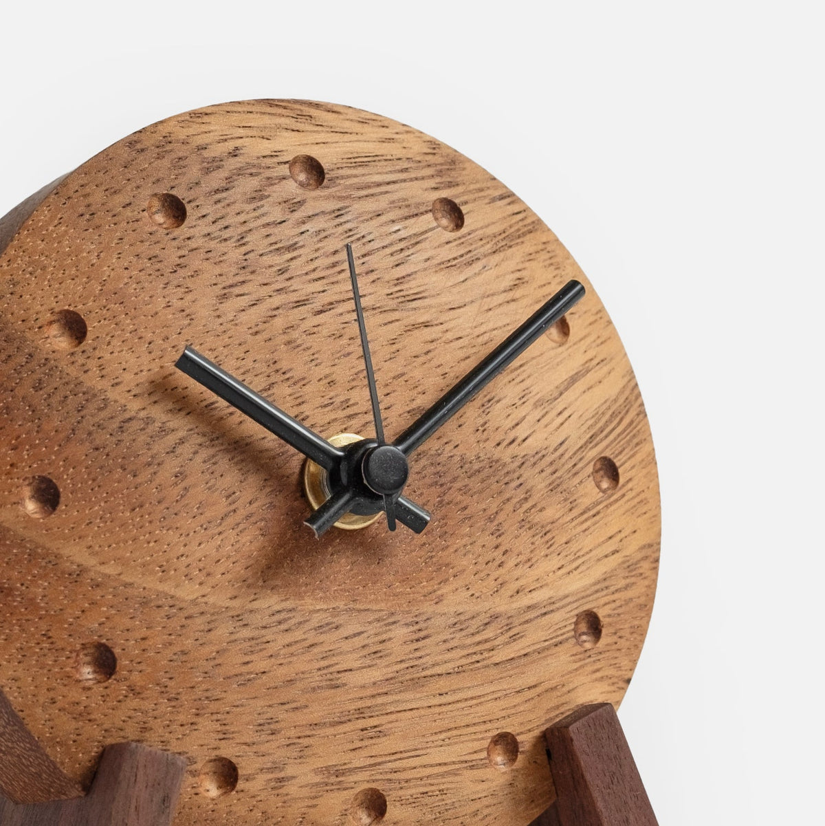 Horloge de table en bois de monkeypod
