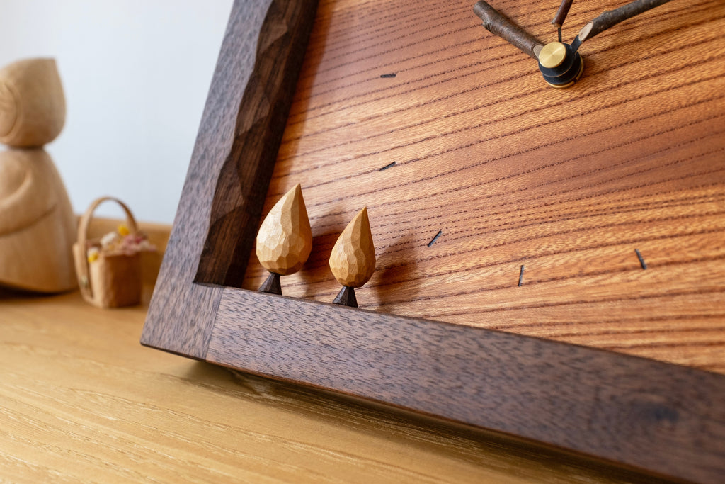 Horloge en bois fabriquée à la main