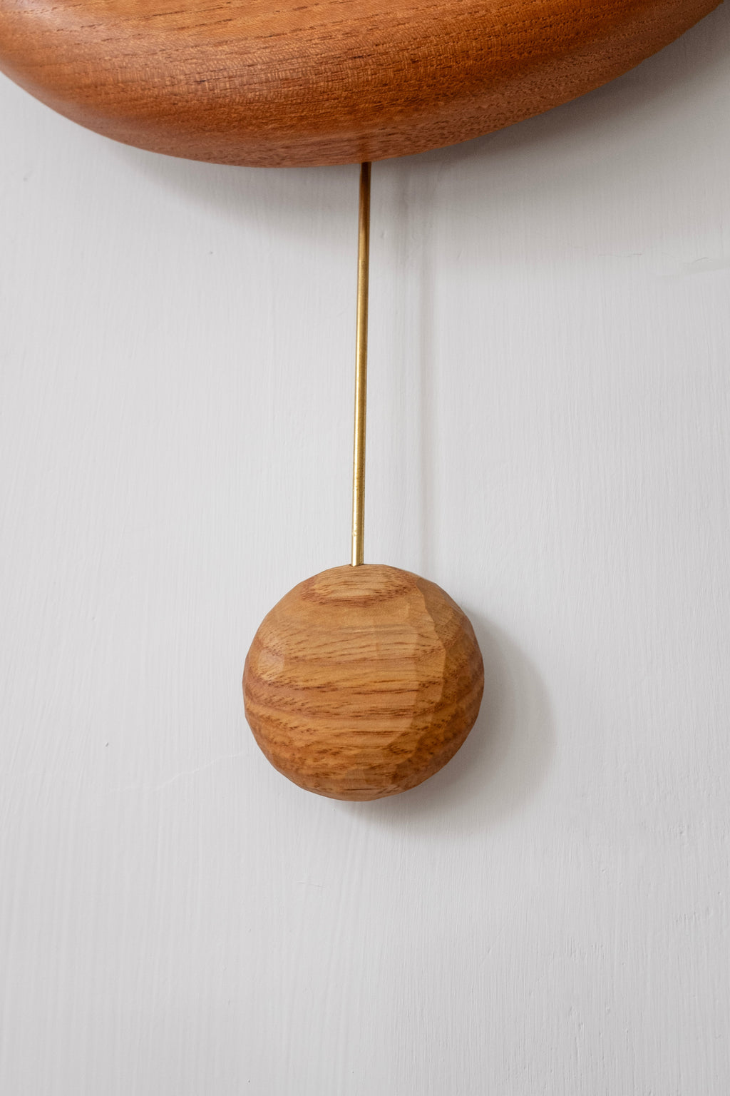Horloge pendule en bois sculpté main Oiseau