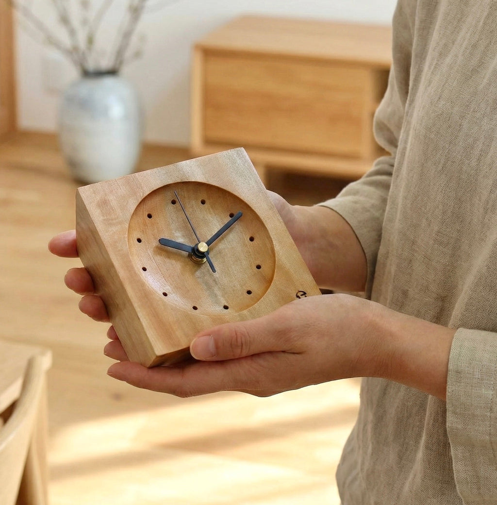 Horloge de bureau effet bois