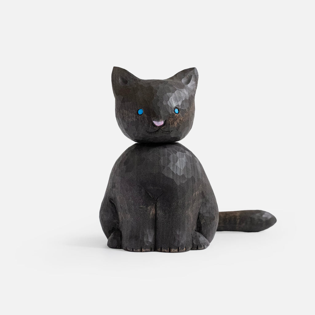 Figurine de chat noir dodu en bois