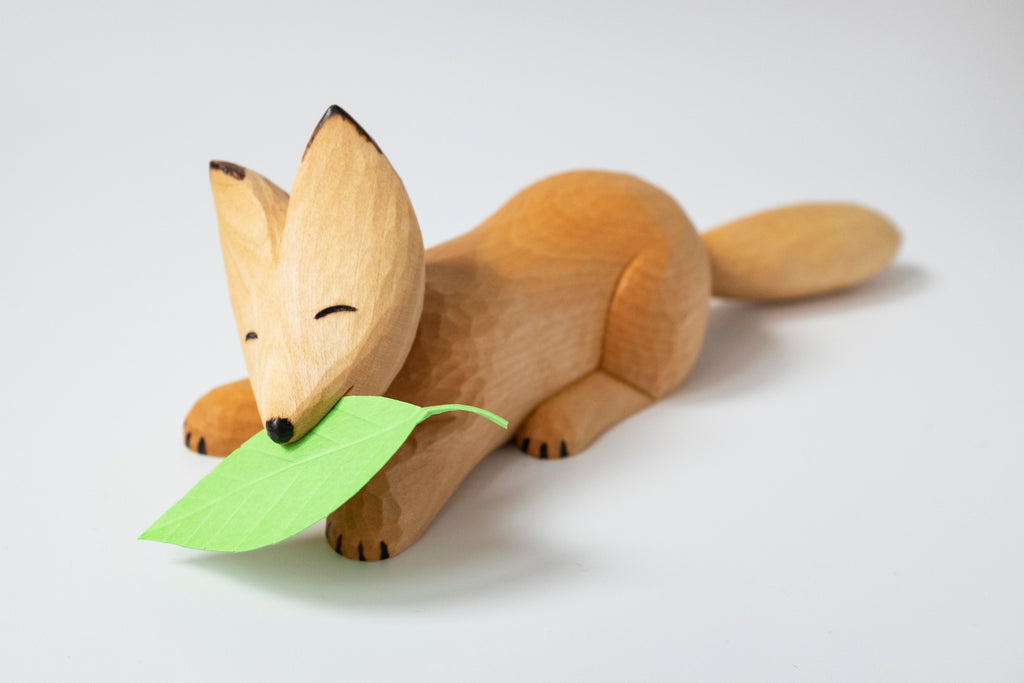 Petite sieste de renard, sculpture sur bois