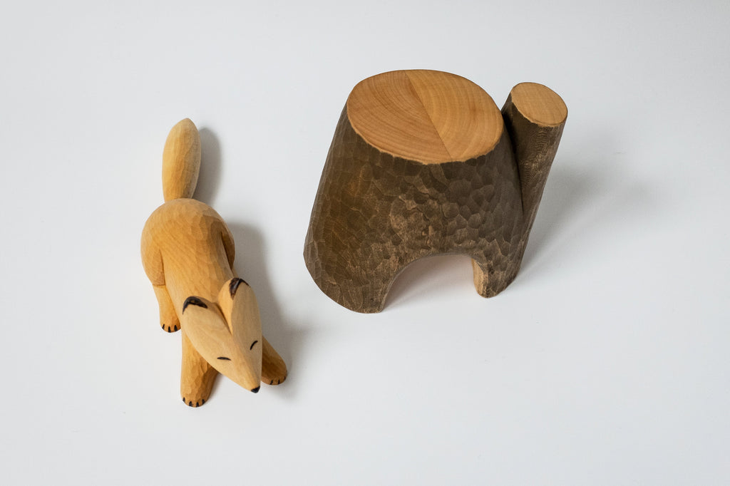 Petite sieste de renard, sculpture sur bois