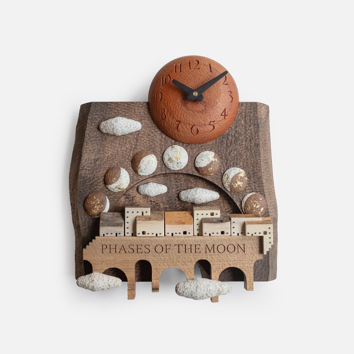 Sculpture murale des phases de la lune